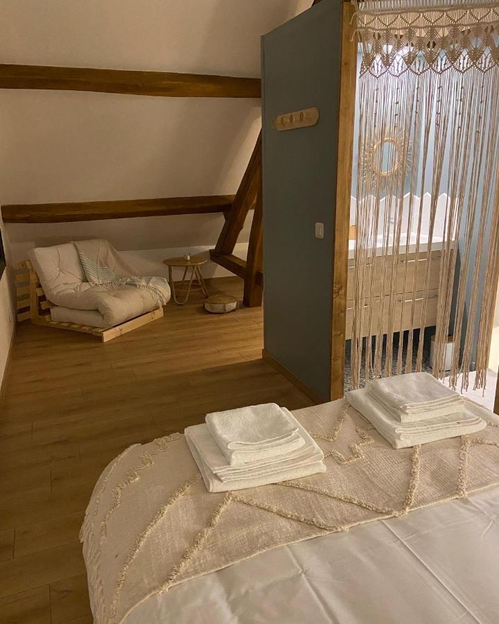 Holiday home La Charmeraie : De Charme, Piscine Et *