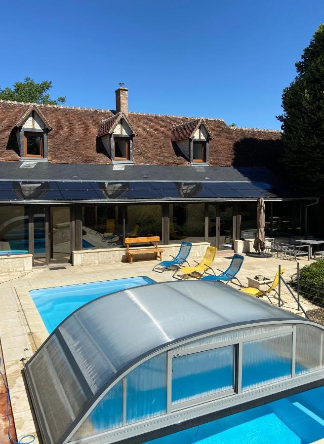 La Charmeraie : De Charme, Piscine Et * Thesee